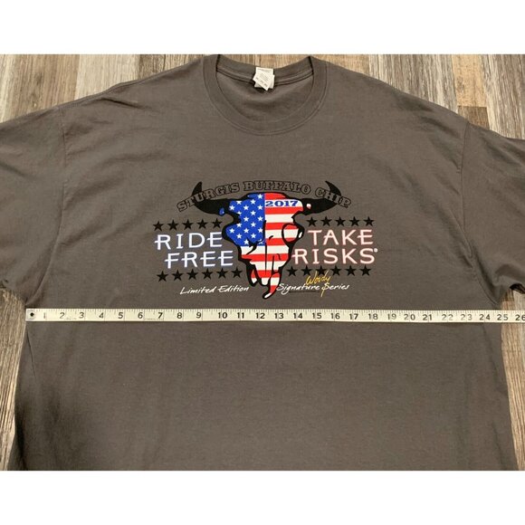 Sturgis Buffalo Chip 2017 Ride Free Take Risks Biker Rall Mens T-Shirt Size 2XL - Picture 8 of 12